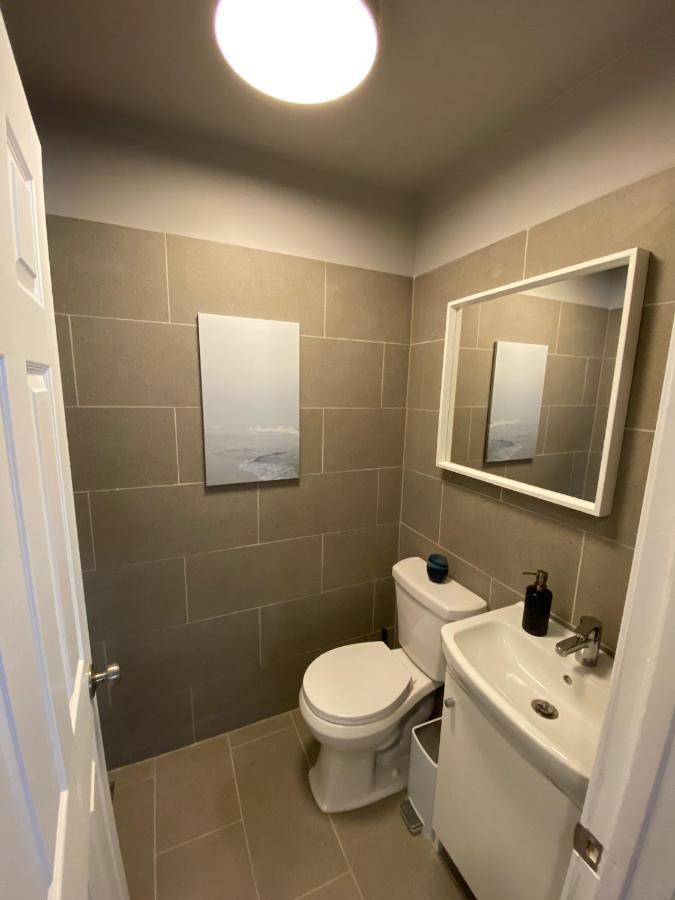 Here It Is! Cool Cape Cod-3 Br-2.5 Bath-12 Guests Olathe Luaran gambar